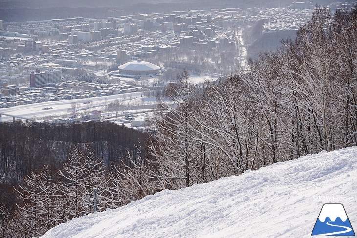 札幌藻岩山スキー場 『青空』が最高に似合うゲレンデ☆